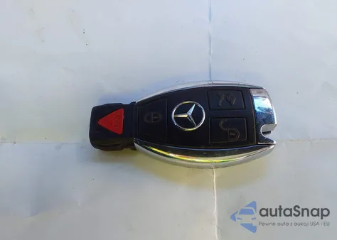 2013 Mercedes-Benz C 300 Luxury 4Matic из США, поврежденный, VIN WDDGF8AB2DA816967